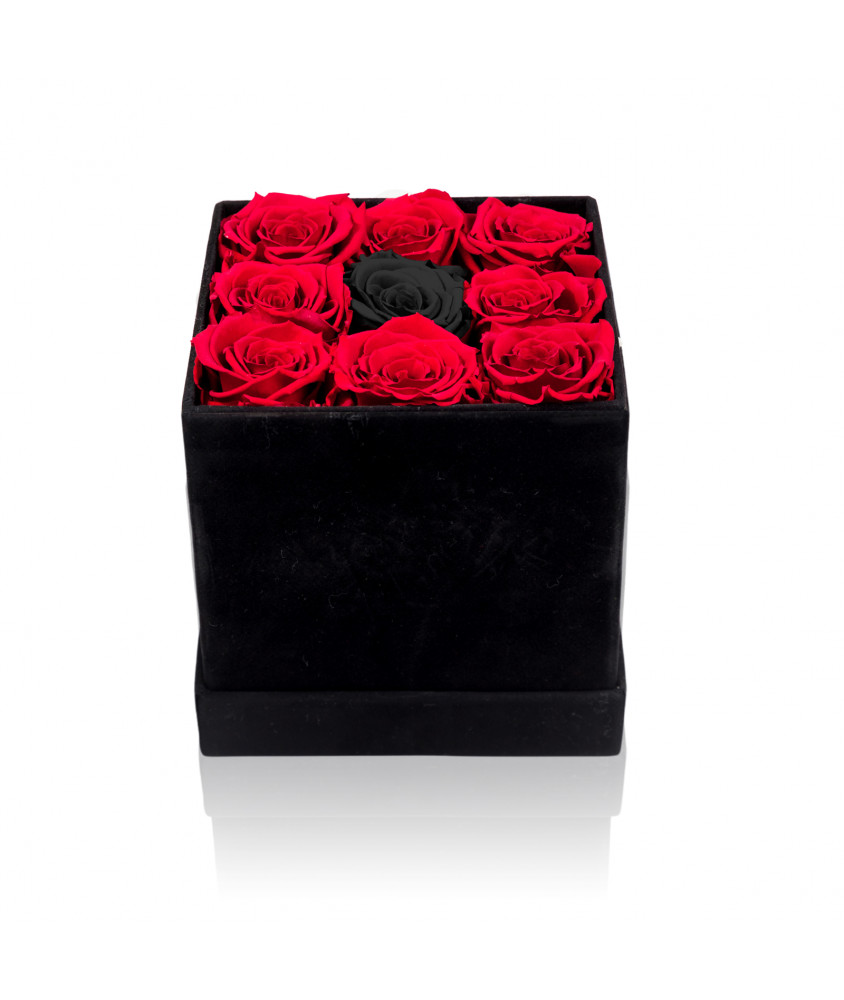Box Elegante con Rose Rosse e Rosa Nera