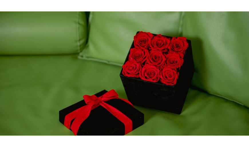 9 rose rosse, regalo unico per una persona speciale